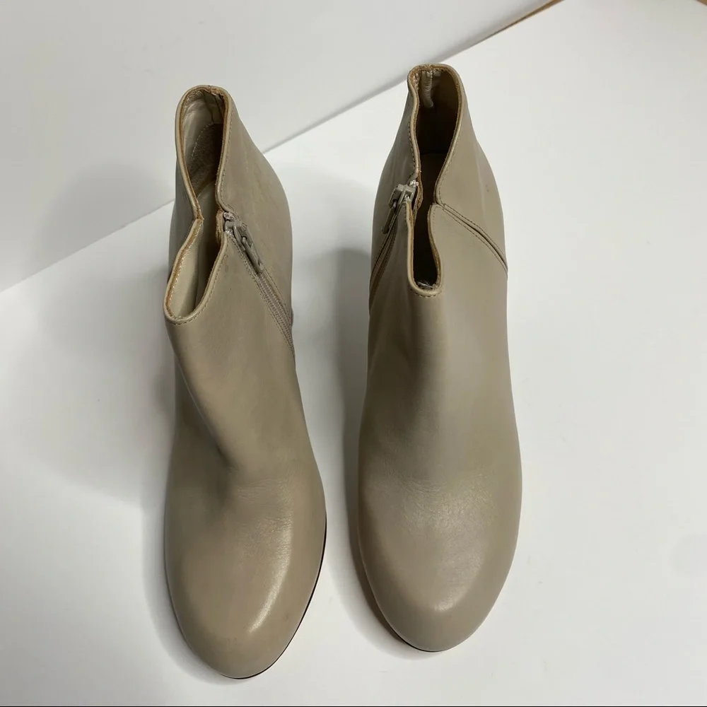 Innovare | Leather Tan Heeled Booties - Picture 2 of 9